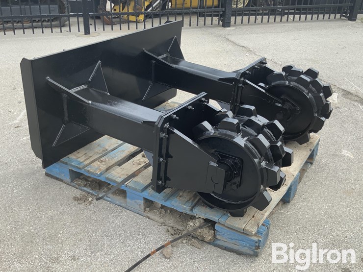 2025-skid-steer-soil-compactor-image-3