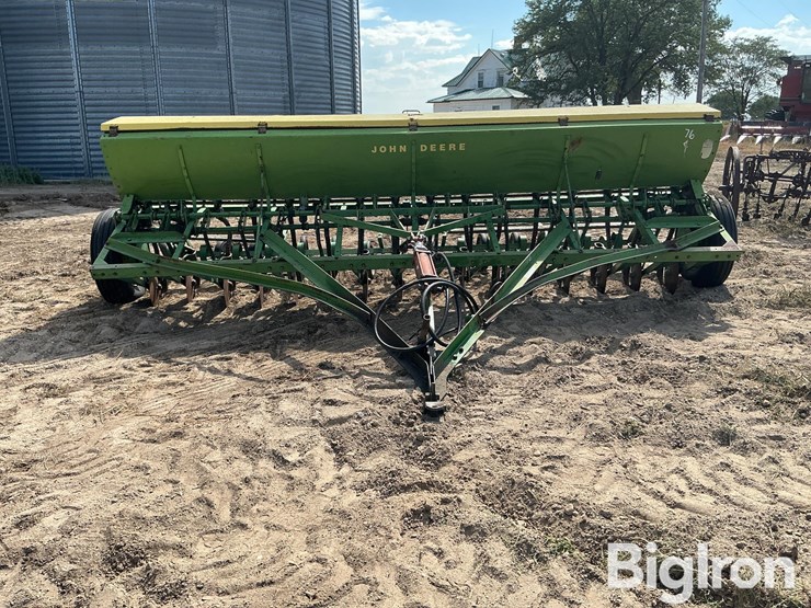 john-deere-10-image-2