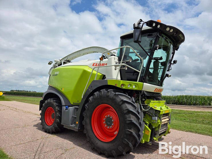 2022-claas-jaguar-970-image-3