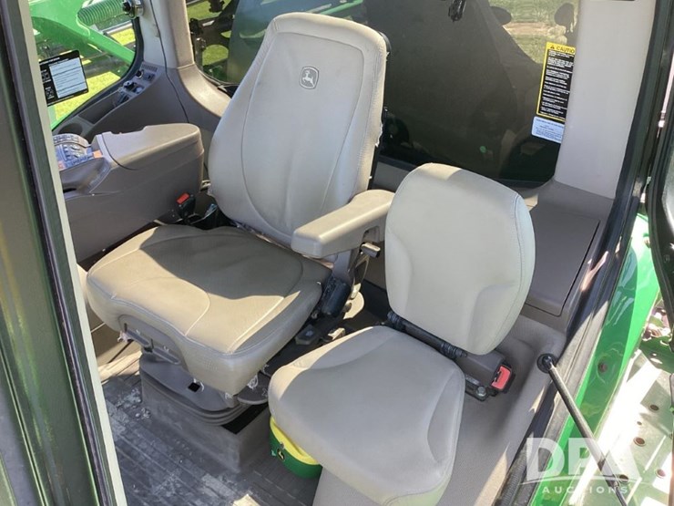 2020-john-deere-r4038-image-17