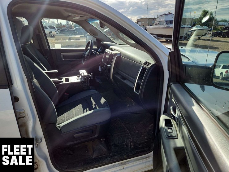 2013-ram-1500-slt-image-15