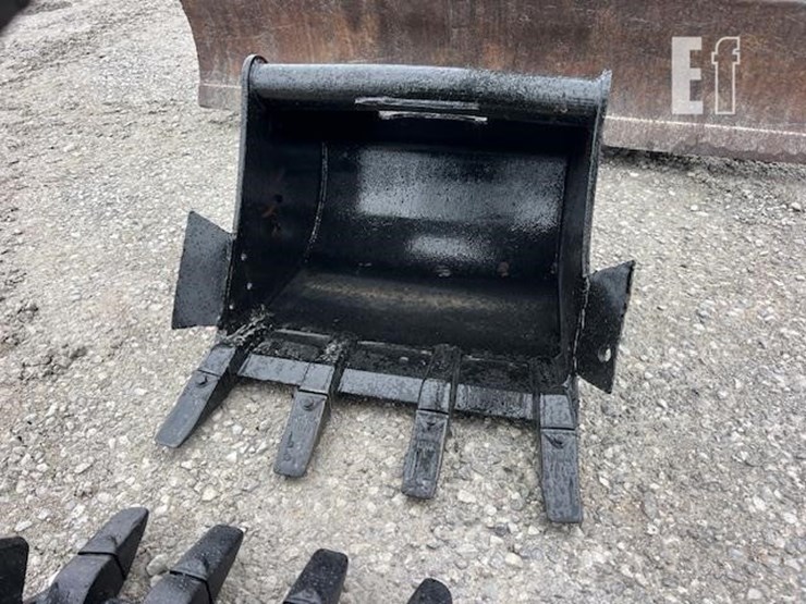takeuchi-tb260-image-17