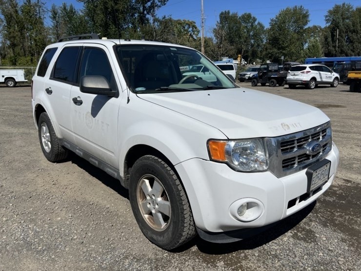2012-ford-escape-image-2