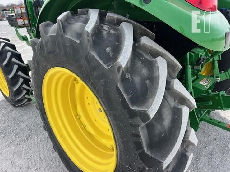2023-john-deere-5075e-image-23