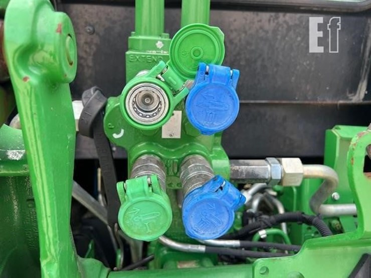 john-deere-6105d-image-28