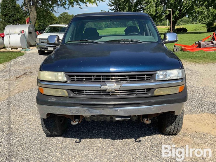 2001-chevrolet-silverado-image-2