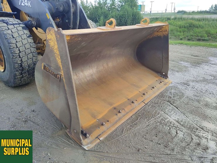 2017-deere-724k-image-16