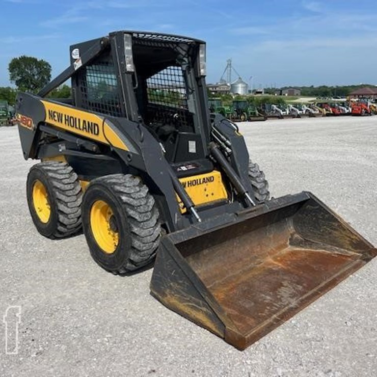 NEW HOLLAND L180