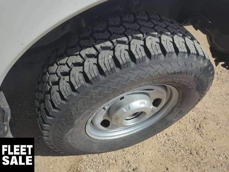 2021-ford-f250-image-27