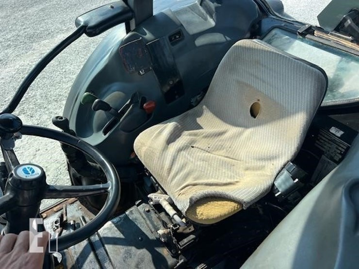 new-holland-tn90f-image-33