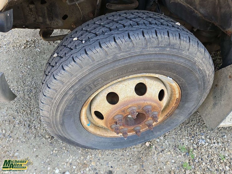 2005-ford-e450-image-15