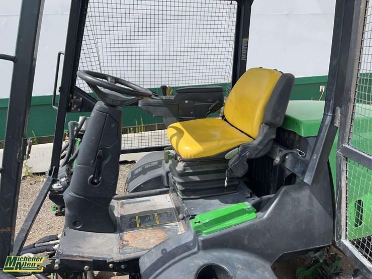 john-deere-3215b-image-4