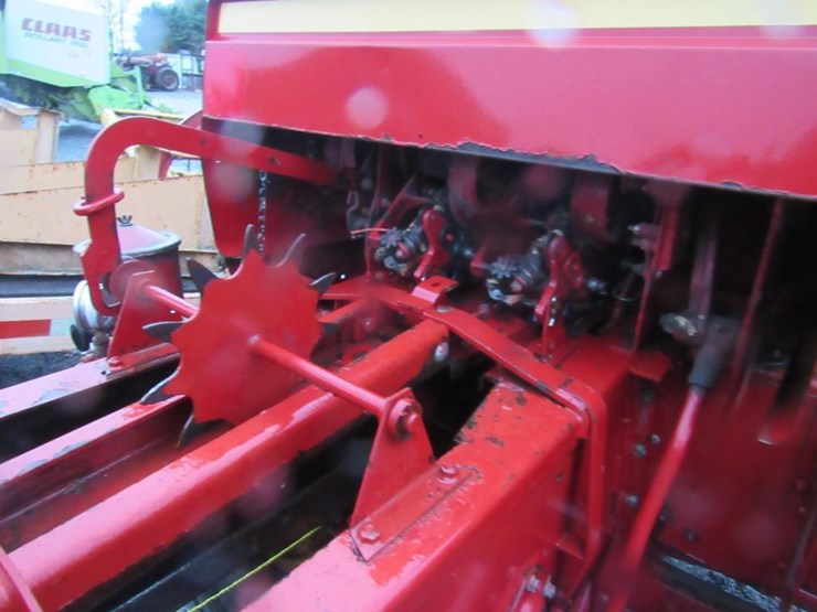new-holland-316-image-6