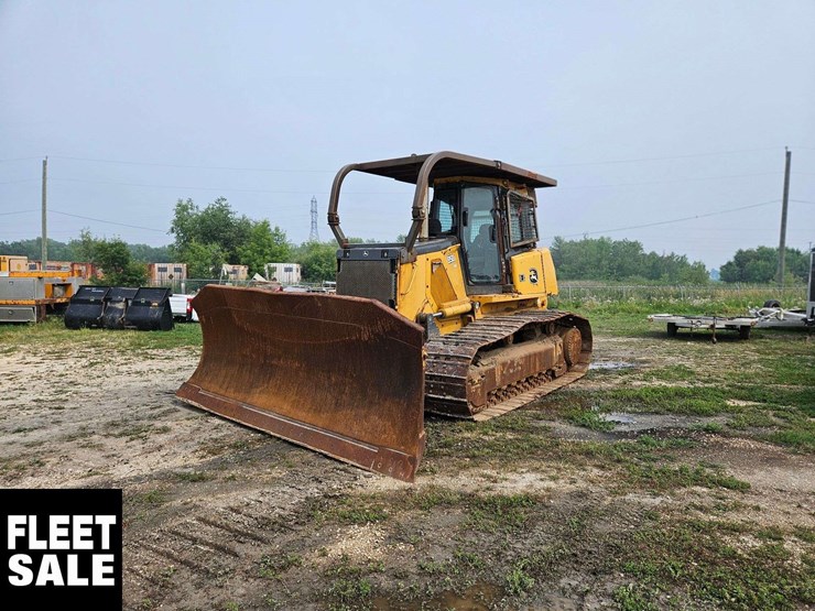 2013-deere-850j-image-1