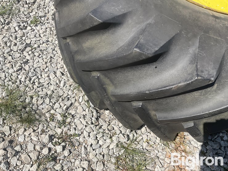 john-deere-8-image-12