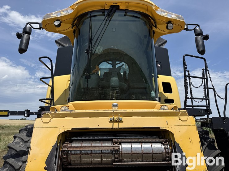 2008-new-holland-cr9070-image-12