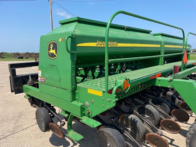 john-deere-1590-image-5