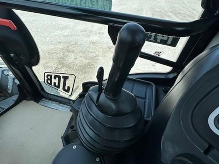 2016-jcb-3cx-eco-image-31