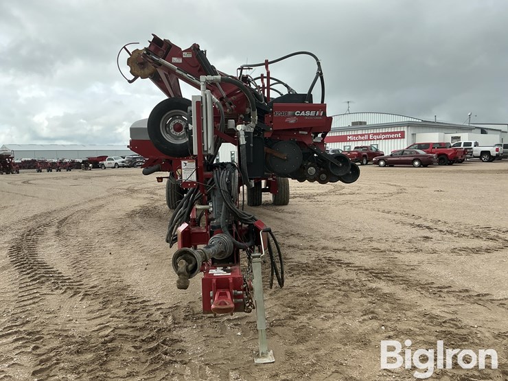 2011-case-ih-1240-image-2