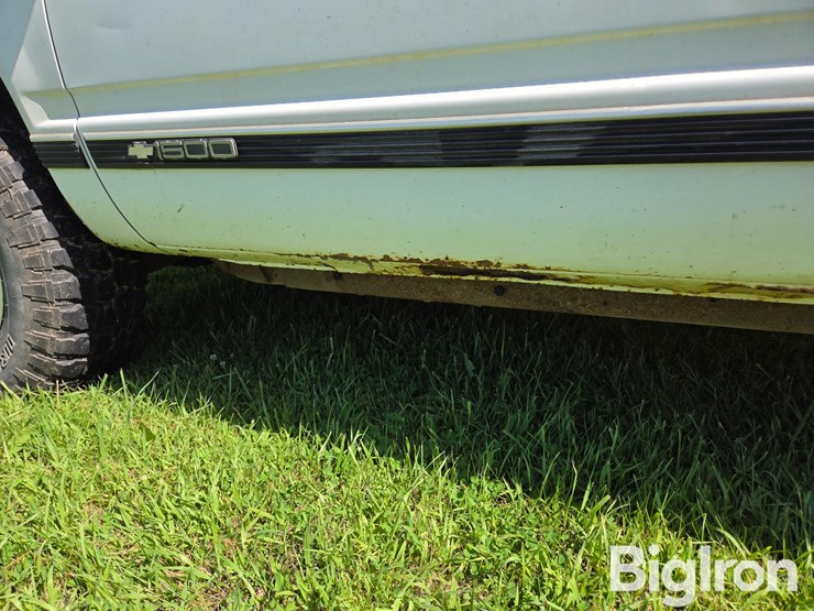 1997-chevrolet-tahoe-image-19