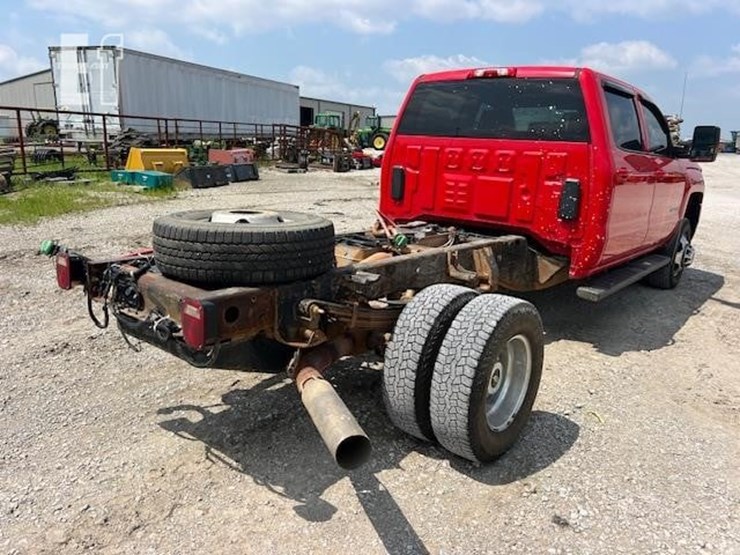 2018-chevrolet-silverado-3500hd-image-6