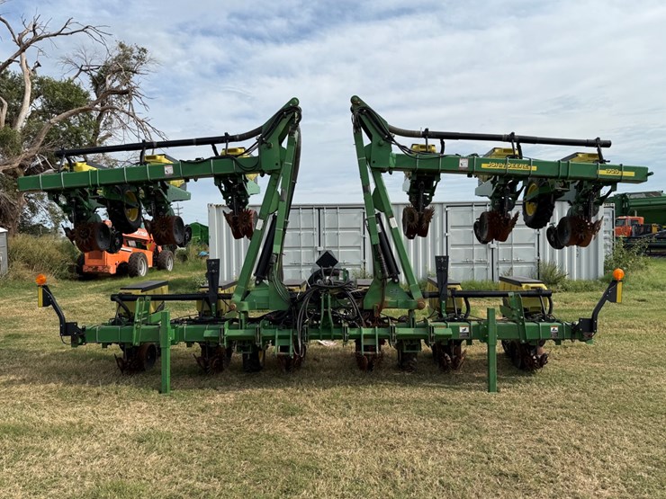 john-deere-1720-image-3