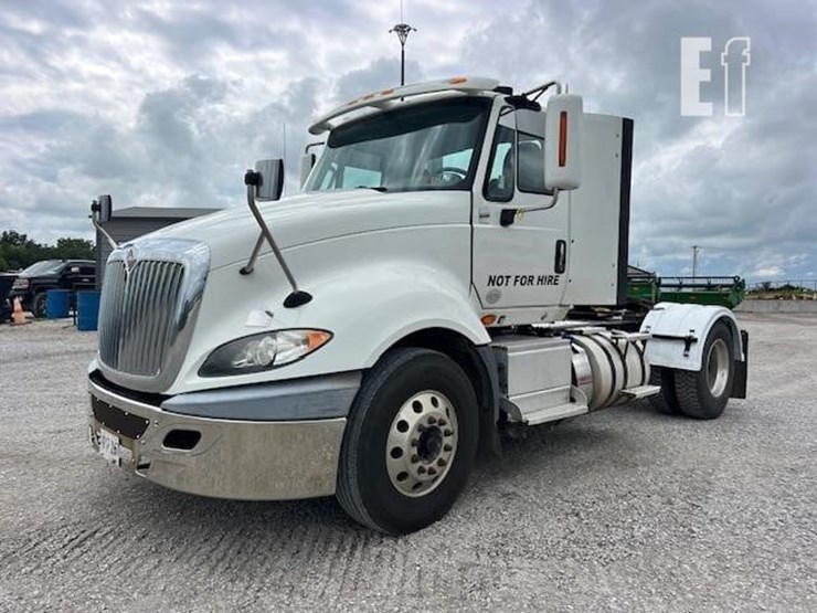 2016-international-prostar-image-1