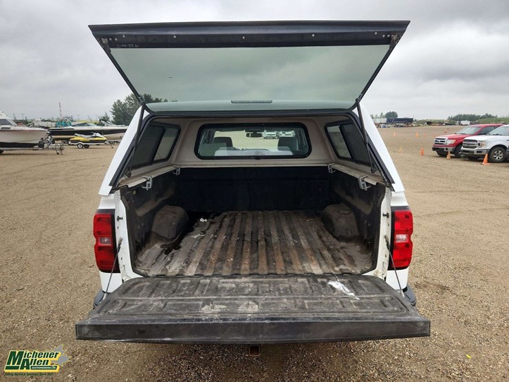 2015-chevrolet-silverado-1500-image-18