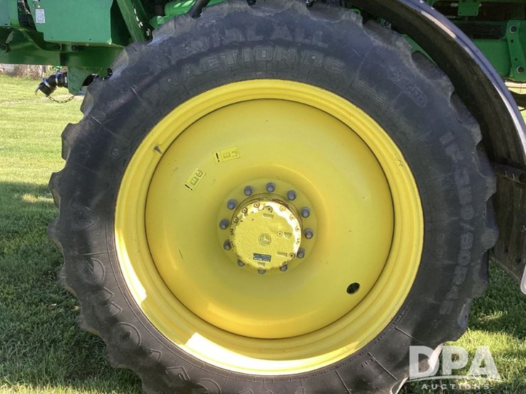 2020-john-deere-r4038-image-14