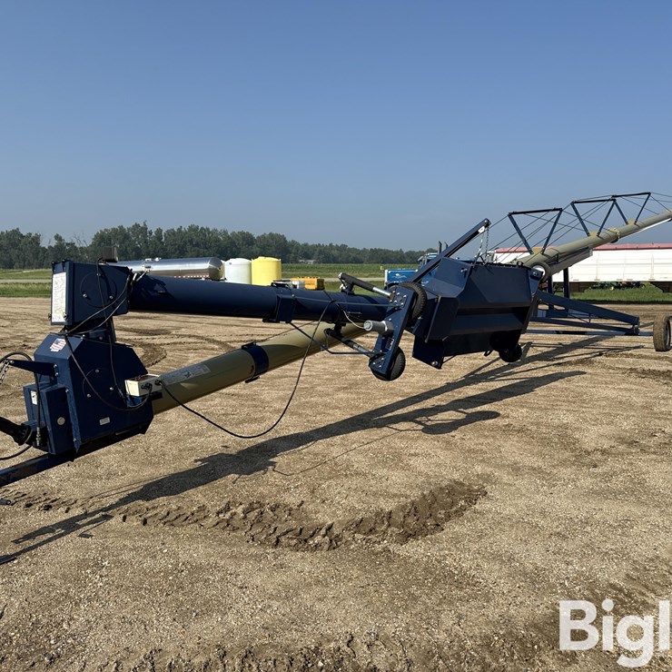 2022 HARVEST INTERNATIONAL H1082
