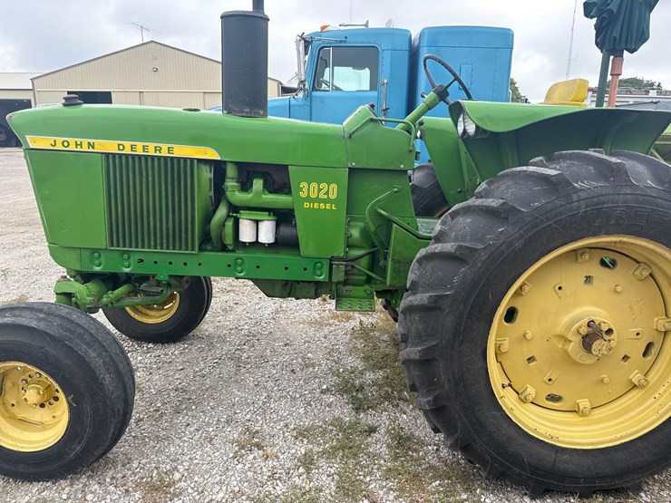 1969-john-deere-3020-image-4