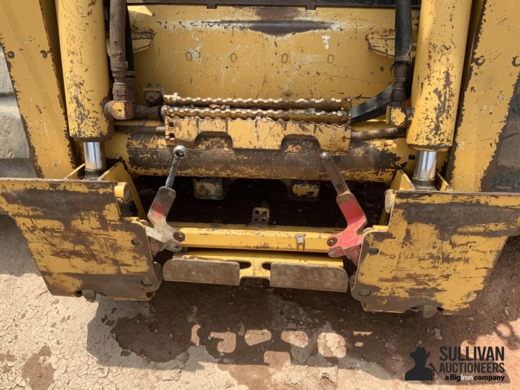 2009-john-deere-332-image-11