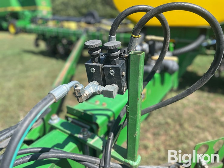 2010-john-deere-1770nt-image-10