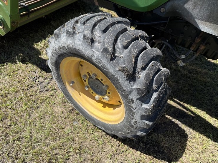 john-deere-3025e-image-8