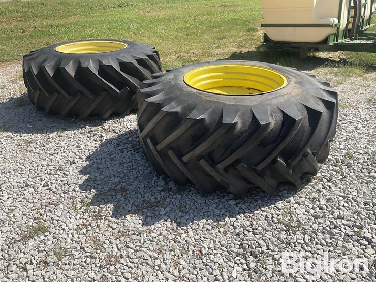 john-deere-8-image-3
