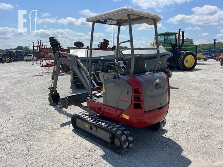 takeuchi-tb216-image-3