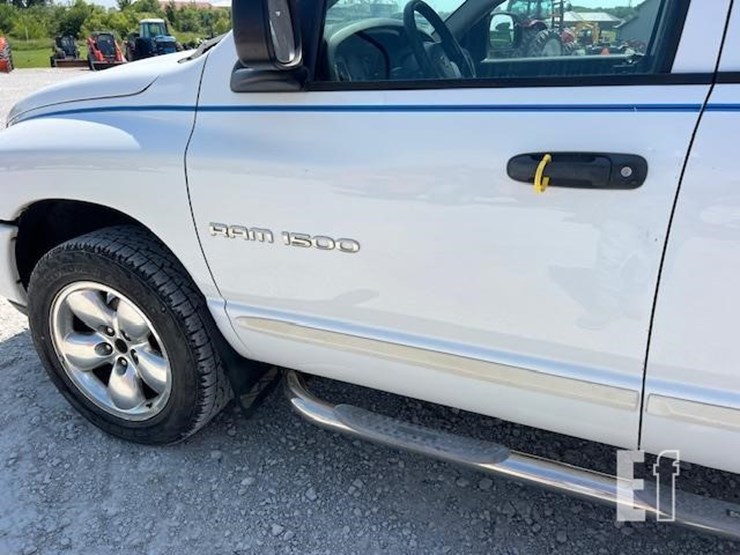 2004-dodge-ram-1500-image-35