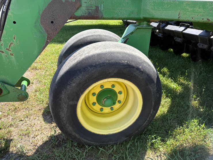 john-deere-1560-image-17