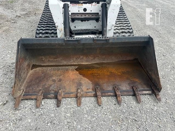 2008-bobcat-t300-image-16