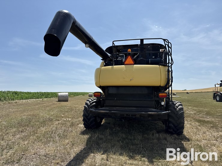 2008-new-holland-cr9070-image-6