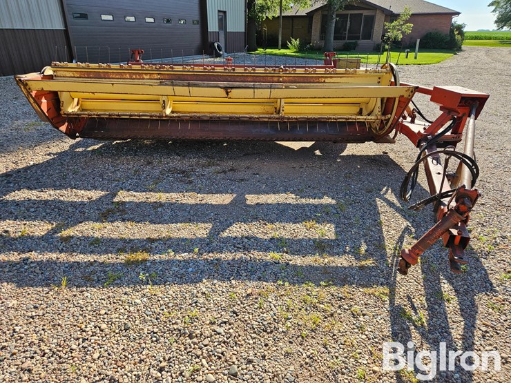 new-holland-490-image-2