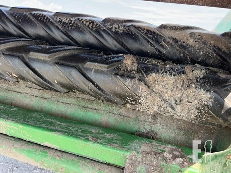 john-deere-1219-image-15