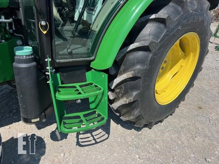2021-john-deere-5075e-image-31