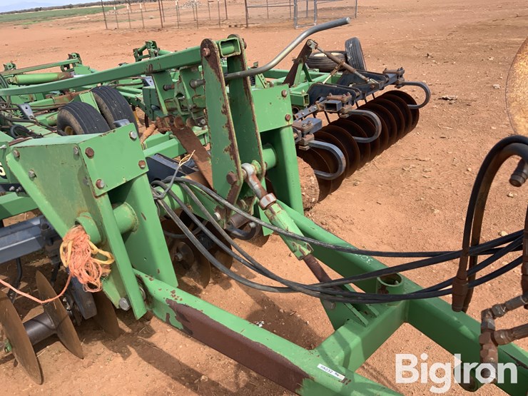 john-deere-726-image-11