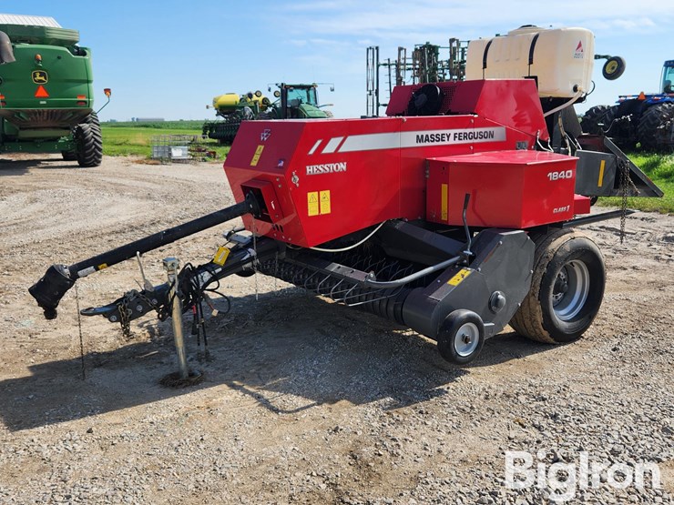 2021-massey-ferguson-1840-image-1