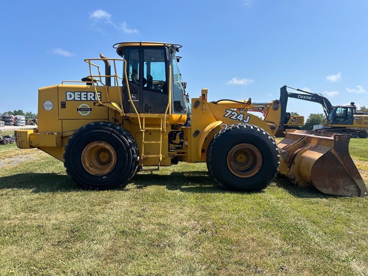 deere-724j-image-4