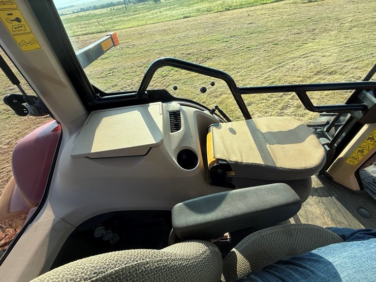 2022-case-ih-magnum-340-image-23