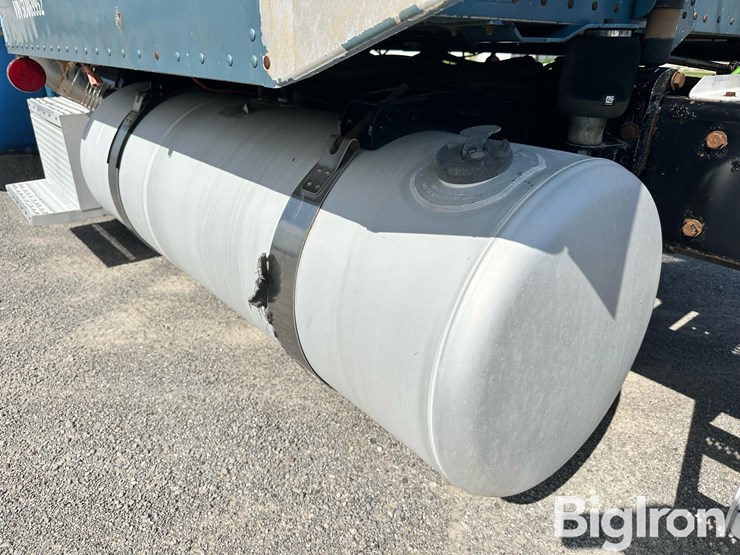 2005-peterbilt-379-image-14