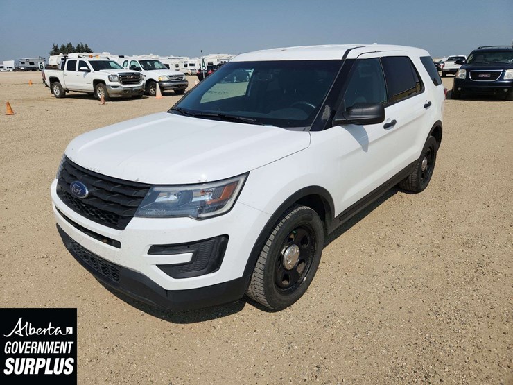 2017-ford-explorer-image-1