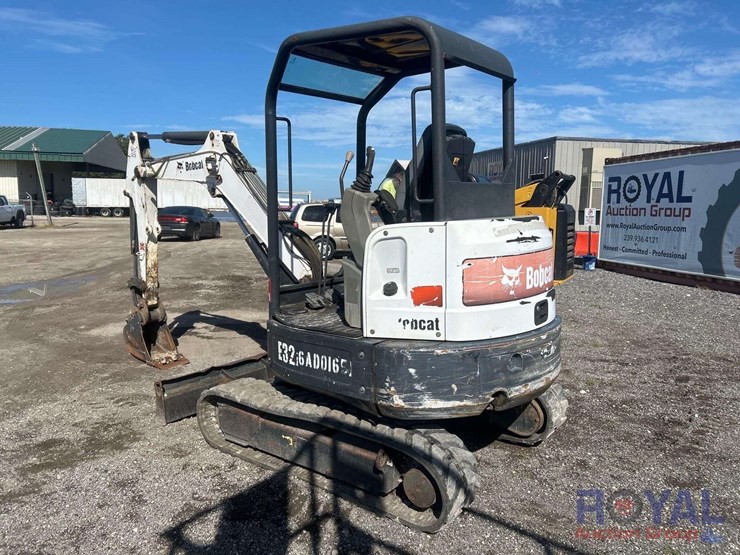 2016-bobcat-e32i-image-4